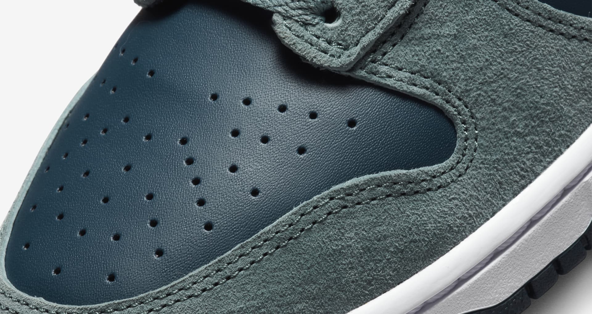 ã12/7çºå£²ãNike Dunk Low 